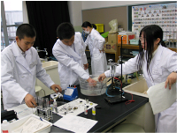 宇女高生による自然科学教室　化学