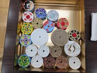 生徒がレイアウトした耳飾り