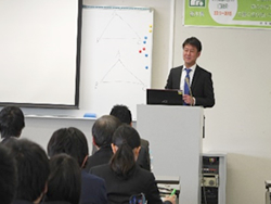 小学校学習指導部会の様子2