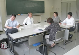 研究協議「執務上の諸問題」協議の様子２