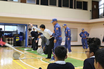 ホース投げ体験