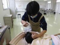 耳にお湯が入らないように気を付けています