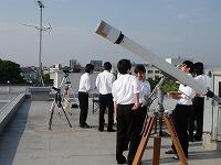 天体望遠鏡やカメラを設置
