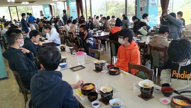 昼食風景