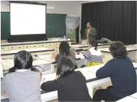 出前授業(生物)の様子