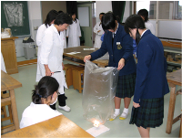 宇女高生による自然科学教室 物理