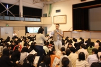 １学年講演会　講演の様子